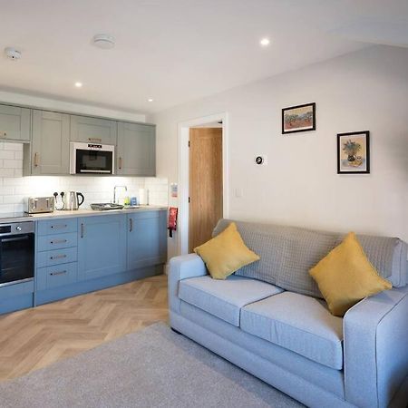 Lettered Board Apartments 1, 2 & 3 Pickering Esterno foto